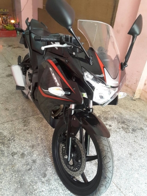 ขาย Honda CBR150 i เพิ่งจดทะเบียน ปี 59 วิ่งไปเก้าร้อยกว่าโล สภาพสวยเเหมือนรถใหม่ ไม่มีประกันรถหาย เล่มพร้อมโอน