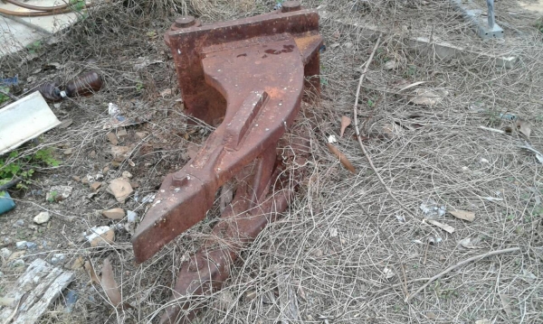 หัวขุดชุดตักตอ ยูคา หรือ ตอไม้ต่างๆ ใช้กับแม็คโค PC200