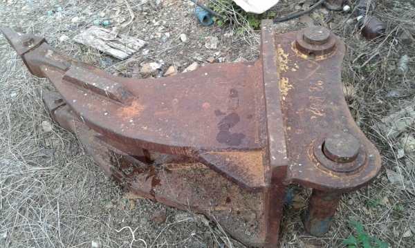 หัวขุดชุดตักตอ ยูคา หรือ ตอไม้ต่างๆ ใช้กับแม็คโค PC200