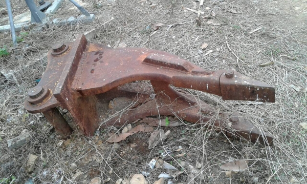 หัวขุดชุดตักตอ ยูคา หรือ ตอไม้ต่างๆ ใช้กับแม็คโค PC200