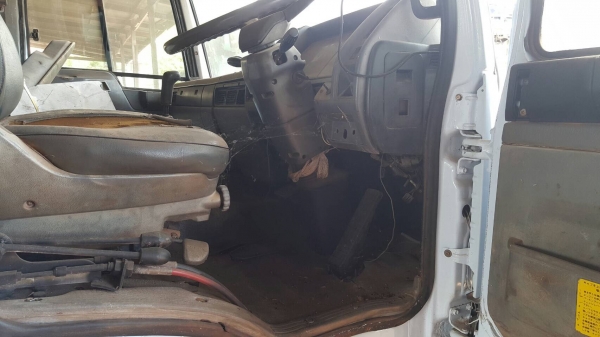 ขาย 10 ล้อดั้ม HINO FM227 วางหัวไฮเทค เครื่องเดิม EM100 220 แรงม้า เกียร์เดิม สโลว์กลาง คัสซีสวยตลอดเส้น เอกสารเล่มทะเบียนพร้อม