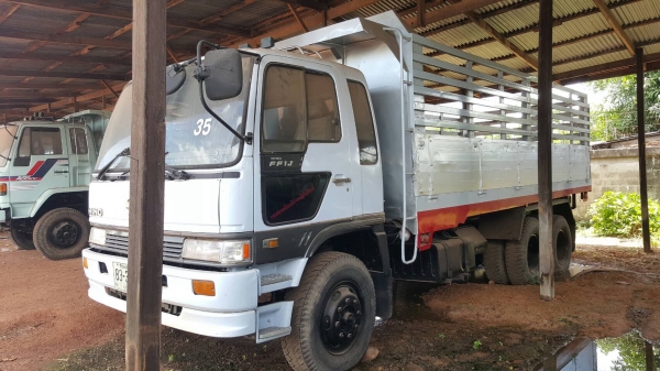 ขาย 10 ล้อดั้ม HINO FM227 วางหัวไฮเทค เครื่องเดิม EM100 220 แรงม้า เกียร์เดิม สโลว์กลาง คัสซีสวยตลอดเส้น เอกสารเล่มทะเบียนพร้อม