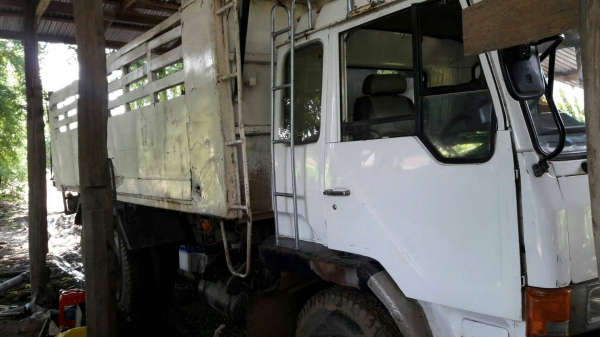 ขาย 10 ล้อดั้ม ไอ้หลง FN527M-TD1316 เครื่องเดิม 6D16 195 แรงม้า เกียร์ 10 สปีด เบรคใหญ่ คัสซีสวยตลอดเส้น ทะเบียนพร้อมโอน