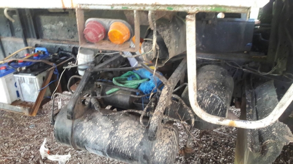 ขาย 10 ล้อดั้ม ไอ้หลง FN527M-TD1316 เครื่องเดิม 6D16 195 แรงม้า เกียร์ 10 สปีด เบรคใหญ่ คัสซีสวยตลอดเส้น ทะเบียนพร้อมโอน