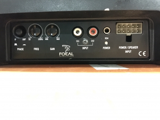 ขาย BASS BOX FOCAL รุ่น Sub 20 BUS 8" สินค้า hi end ครับ