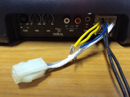 ขาย BASS BOX FOCAL รุ่น Sub 20 BUS 8" สินค้า hi end ครับ