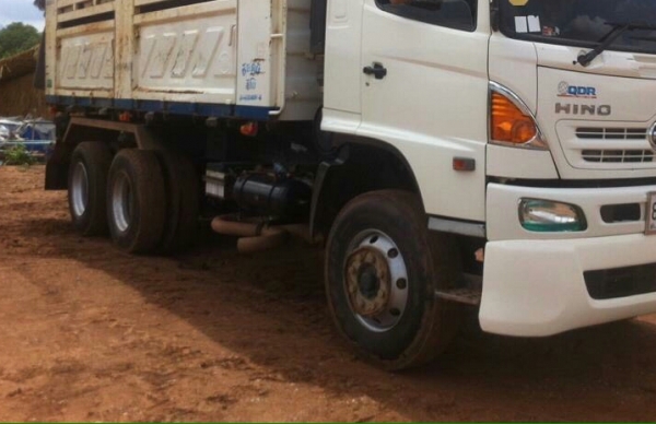 สิบล้อพ่วง ฮีโน่ 344ปึ56แม่ลูก3คาน ดั้มสามมิต สภาพดีสวยบางเดิมพร้อมใช้ ทะเบึยนพร้อมโอน ราคา 2,680,000บ ต่อรองได้