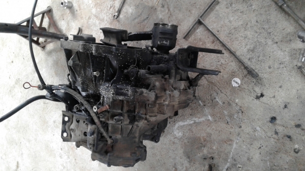 ขายเกียร์ออโต้  4age 16  v 8500 บาท