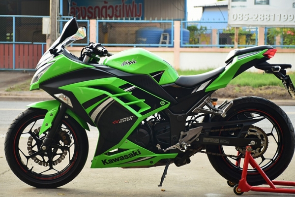 KAWAZAKI NINJA 300 ABS สีเขียว ปี 2013 สภาพสวย ๆ เดิม ๆ KAWAZAKI NINJA 300 ABS สีเขียว ปี 2013 สภาพสวย ๆ เดิม ๆ