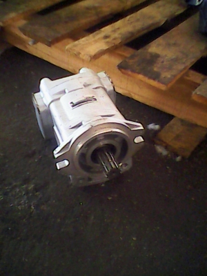 ขายปั้มไฮโดรลิครถเครน 3 ตัน ราคา  5500 บาท โทร 0920976322