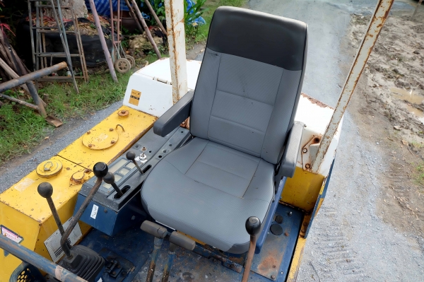 ขายรถแบคโฮ KOMATSU PC20-6 นำเข้าจากญี่ปุ่น ไม่เคยใช้งานในไทย ติดต่อ 086-775-7900 086-324-1992