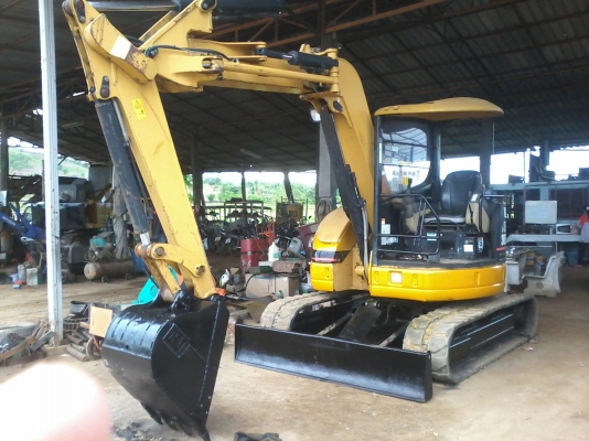 ขายรถขุดเล็ก ยี่ห้อ CAT รุ่น 305  ราคา 600,000 บาท