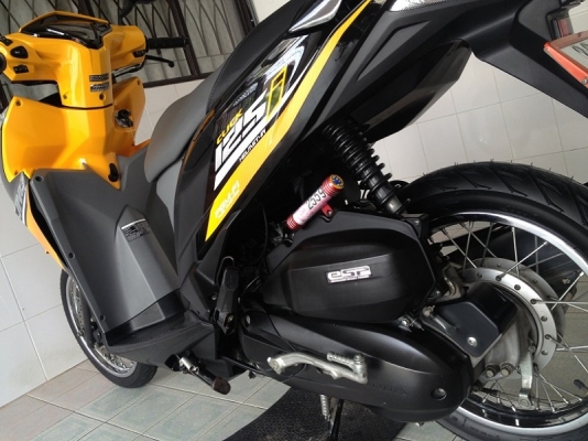 Click125i รุ่นRacing วิ่ง8000 ปลายปี57 (ของแถม 4 รายการ)