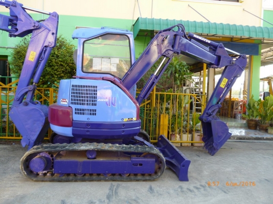 ขายรถขุด KOMATSU PC28UU-2E ขายรถขุด KOMATSU PC28UU-2E