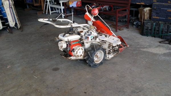 รถเกี่ยวข้าวเดินตามแบบมัดข้าวในตัว KUBOTA  รุ่น ZE30A-M เก่าญี่ปุ่น