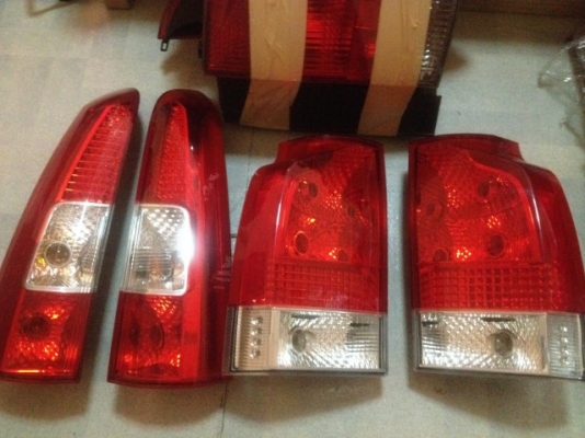 ไฟท้าย VOLVO V70 P2 ครบชุดสภาพสวยไม่เเตกร้าวใสๆเก่าญี่ปุ่นเเท้ ตัวเก่าชุดละ P1 3000 ตัวใหม่P2 ชุดละ4500 ไฟท้าย VOLVO V70 P2 ครบชุดสภาพสวยไม่เเตกร้าวใสๆเก่าญี่ปุ่นเเท้ ตัวเก่าชุดละ P1 3000 ตัวใหม่P2 ชุดละ4500