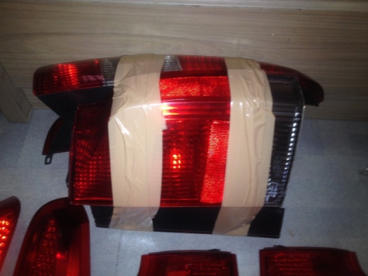 ไฟท้าย VOLVO V70 P2 ครบชุดสภาพสวยไม่เเตกร้าวใสๆเก่าญี่ปุ่นเเท้ ตัวเก่าชุดละ P1 3000 ตัวใหม่P2 ชุดละ4500 ไฟท้าย VOLVO V70 P2 ครบชุดสภาพสวยไม่เเตกร้าวใสๆเก่าญี่ปุ่นเเท้ ตัวเก่าชุดละ P1 3000 ตัวใหม่P2 ชุดละ4500