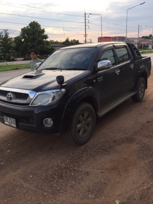 ขาย4ประตู ตัวTOP เครื่อง3000ตัวG รถบ้านแท้ๆๆออกป้ายแดง