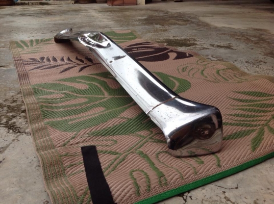 กันชนหน้า Datsun ุ620 ช้างเหยียบเดิมๆ ครับ