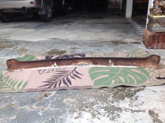 กันชนหน้า Datsun ุ620 ช้างเหยียบเดิมๆ ครับ