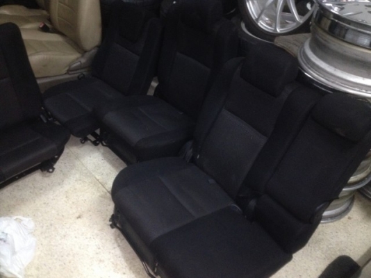 เบาะ 3เเถว TOYOTA WIHS ผ้าสวยๆไม่มีขาดสภาพเเน่นๆเก่าญี่ปุ่นเเท้ครบชุด