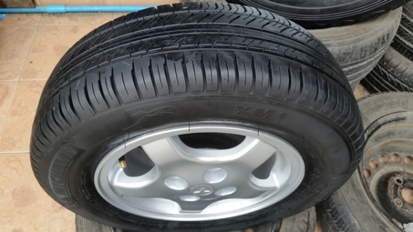 ขายล้อ Mitsubishi ขอบ13 4รู100 พร้อมยาง   4 ล้อ