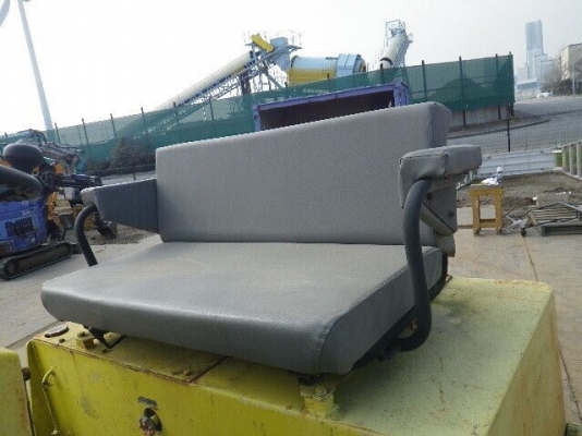 ขายรถบดสั่นสะเทือน SAKAI TW500 ขนาด 5 ตัน สภาพพร้อมใช้งาน From JAPAN ติดต่อ 095-7467778 ครับ