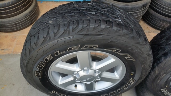 ขายล้อISUZU GOLD 16 ยาง245/70/16 ปี12 4 ล้อ ขายล้อISUZU GOLD 16 ยาง245/70/16 ปี12 4 ล้อ