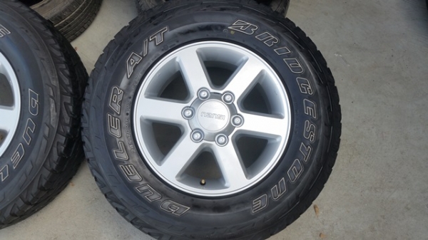 ขายล้อISUZU GOLD 16 ยาง245/70/16 ปี12 4 ล้อ ขายล้อISUZU GOLD 16 ยาง245/70/16 ปี12 4 ล้อ