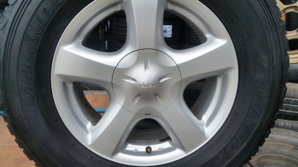 ขายล้อISUZU V Cross17ยาง265/65/17ปี 1113  4 ล้อ