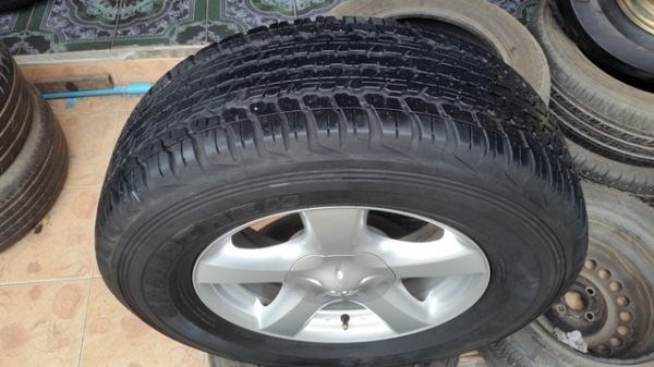 ขายล้อISUZU V Cross17ยาง265/65/17ปี 1113  4 ล้อ