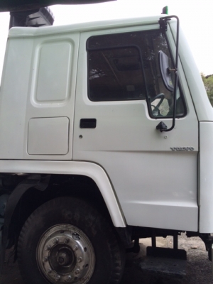 ขายหัวลาก Volvo FL10 สองเพลา 320 แรง ปี48 ราคาถูกด่วนๆ