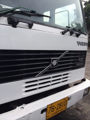 ขายหัวลาก Volvo FL10 สองเพลา 320 แรง ปี48 ราคาถูกด่วนๆ