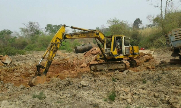 รถแบคโฮ รถแบคโฮ