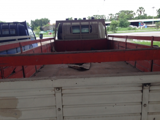 ขาย 6 ล้อ Hino ขาย 6 ล้อ Hino