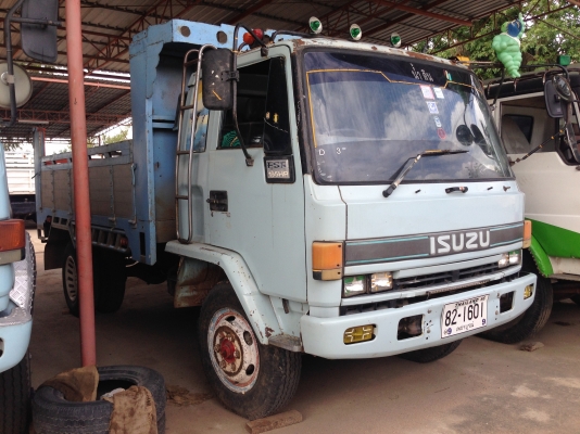 ขาย 6 ล้อ isuzu frr 175 แรง ขาย 6 ล้อ isuzu frr 175 แรง