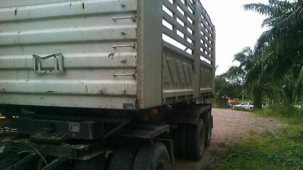 รถฮีโน่ 10 ล้อดั้ม FM1A 344 แรงม้า. ปี 55.  ( รถวิ่ง 3xx,xxx กม. ) , ( ขาย แม่ , ลูก )     สนใจติดต่อ  081 - 6079515