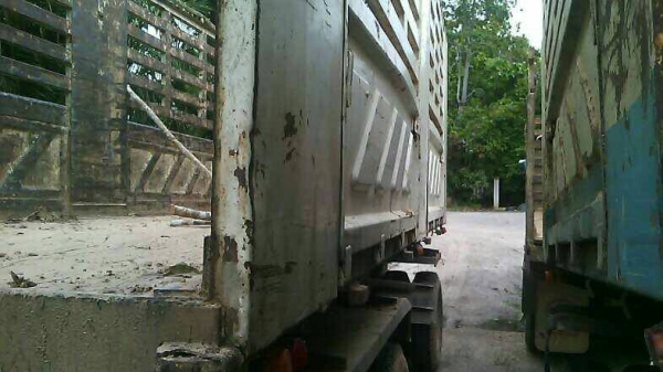 รถฮีโน่ 10 ล้อดั้ม FM1A 344 แรงม้า. ปี 55.  ( รถวิ่ง 3xx,xxx กม. ) , ( ขาย แม่ , ลูก )     สนใจติดต่อ  081 - 6079515