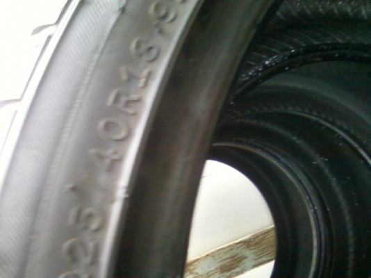 ยาง 225 40 18 ปี 15 LION SPORT RACING ดอกหนาๆ นิ้มๆ lion sport ยาง 225 40 18 ปี 15 LION SPORT RACING ดอกหนาๆ นิ้มๆ lion sport