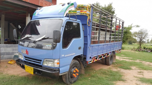 ขาย 6 ล้อIsuzu NPR 130 เเรงม้า เทอร์โบ ยาว5เมตร รถห้างเเท้สภาพนางฟ้า