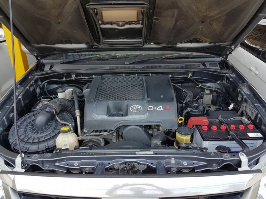 TOYOTA FORTUNER 4WD ปี 2006 Body สวยเดิม,ล้อ MAX เดิม,เครื่องนิ่งขับดี,ช่วงล่างแน่น 4WD,กระจกไฟฟ้า,กระข้างปรับไฟฟ้า,วิทยุ MP3,พวงมาลัยพาวเวอร์ ,ภายในสภาพใหม่เอี่ยม