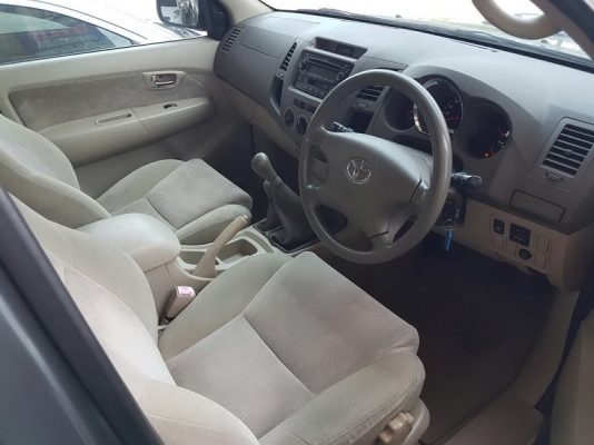 TOYOTA FORTUNER 4WD ปี 2006 Body สวยเดิม,ล้อ MAX เดิม,เครื่องนิ่งขับดี,ช่วงล่างแน่น 4WD,กระจกไฟฟ้า,กระข้างปรับไฟฟ้า,วิทยุ MP3,พวงมาลัยพาวเวอร์ ,ภายในสภาพใหม่เอี่ยม