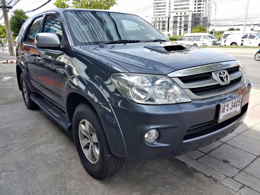 TOYOTA FORTUNER 4WD ปี 2006 Body สวยเดิม,ล้อ MAX เดิม,เครื่องนิ่งขับดี,ช่วงล่างแน่น 4WD,กระจกไฟฟ้า,กระข้างปรับไฟฟ้า,วิทยุ MP3,พวงมาลัยพาวเวอร์ ,ภายในสภาพใหม่เอี่ยม