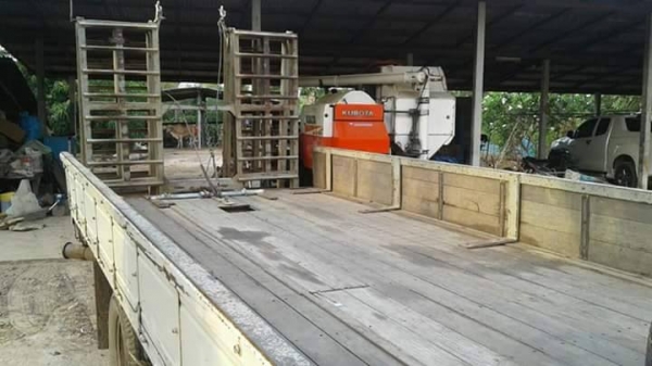 ขายรถ6ล้อ 115แรง ยาว5เมตร มีบันไดขึ้นรถเกี่ยวข้าว รถสวย สภาพดี เอกสารถูกต้อง เล่มทะเบียนพร้อมโอน ราคา280,000 สนใจโทร 090-8588220คุณนะ 093-3258446คุณบิว หรือเข้าดูสินค้าอื่นๆได้ที่ www.narong2truck.com หรือ www.truck.in.th/498 หรือเพจFacebook ณรงค์ ซื้อขาย