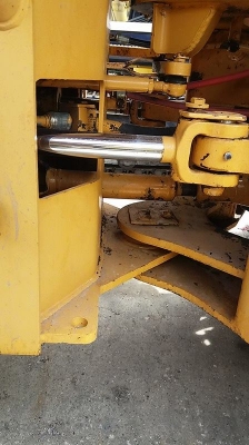 รถตักล้อยาง KOMATSU 515-2 รถตักล้อยาง KOMATSU 515-2