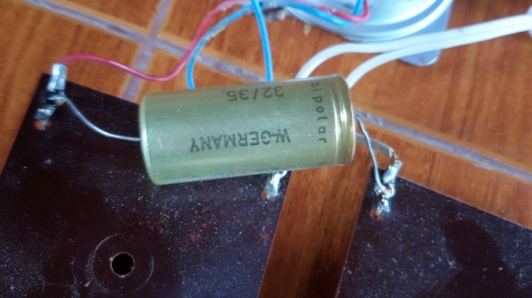 ดอกลำโพงยุโรปทั้งวุฟเฟอร์และแหลม มีมาครบพร้อมเน็ทเวิค