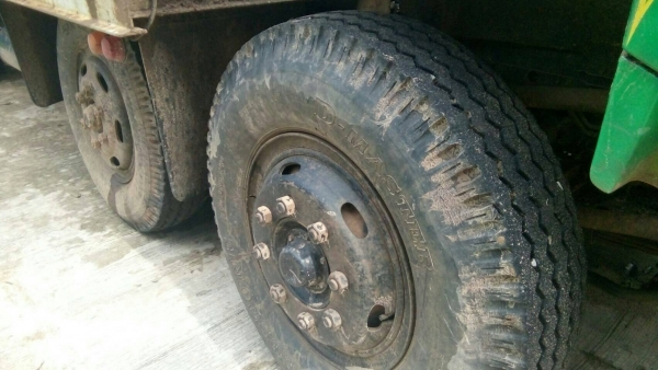 รถอีซูซุ 12 ล้อ ท้ายลาด CNM 340 แรงม้า. ปี 54. สนใจติดต่อ 081 - 6079515 รถอีซูซุ 12 ล้อ ท้ายลาด CNM 340 แรงม้า. ปี 54. สนใจติดต่อ 081 - 6079515