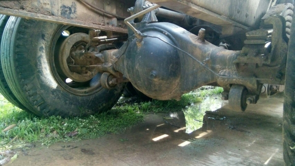 รถอีซูซุ 12 ล้อ ท้ายลาด CNM 340 แรงม้า. ปี 54. สนใจติดต่อ 081 - 6079515 รถอีซูซุ 12 ล้อ ท้ายลาด CNM 340 แรงม้า. ปี 54. สนใจติดต่อ 081 - 6079515