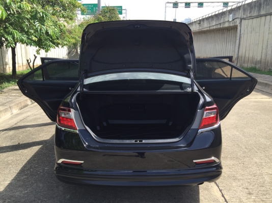 2014 TOYOTA CAMRY 2.0G EXTRIMO รถสวยมาก หน้าเดิม หลังเดิม ซื้อไปคุ้มสุดๆ วิ่งน้อยสุดๆ