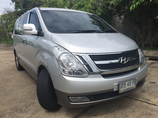 2010 HYUNDAI H-1 DELUXE มือเดียวออกห้าง เดิมๆทั้งคัน